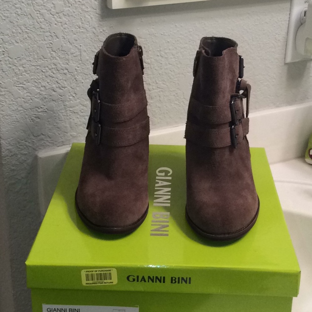 Gianni Bini Suede Booties